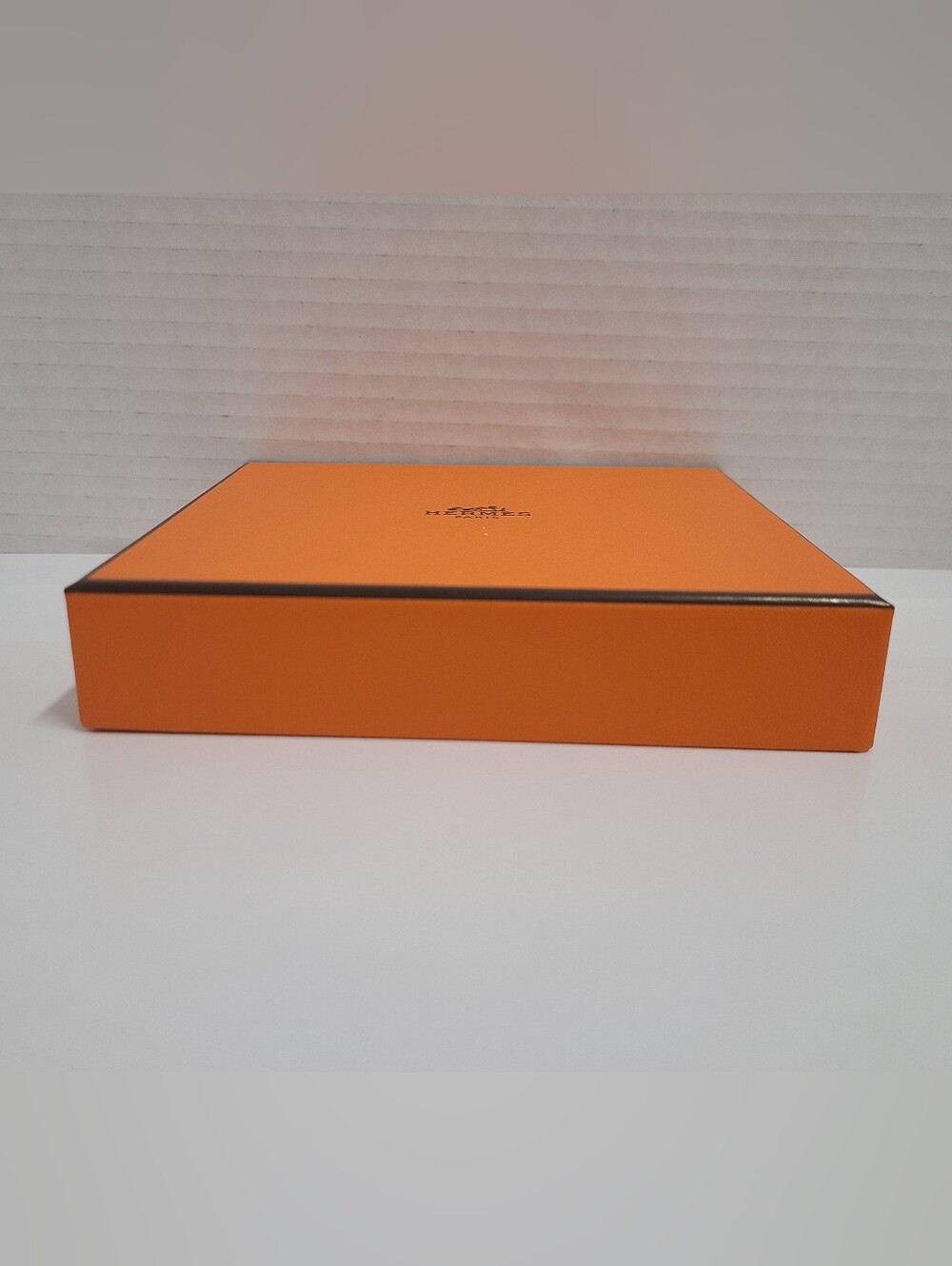 Hermēs Paris Small Square Gift Box - Picture 7 of 12